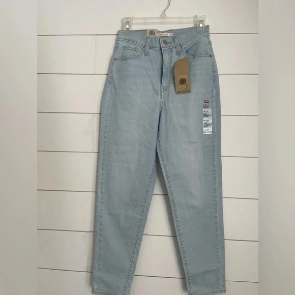 NEW! Levi's High Waisted Taper Women's Jeans Light wash Blue  Size W26L27 - Picture 5 of 10